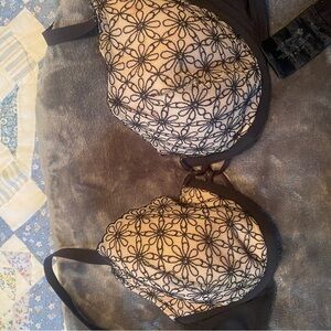 Floral Lace Black and Cream Bra